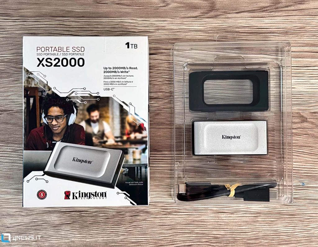 Kingston XS2000 Unboxing