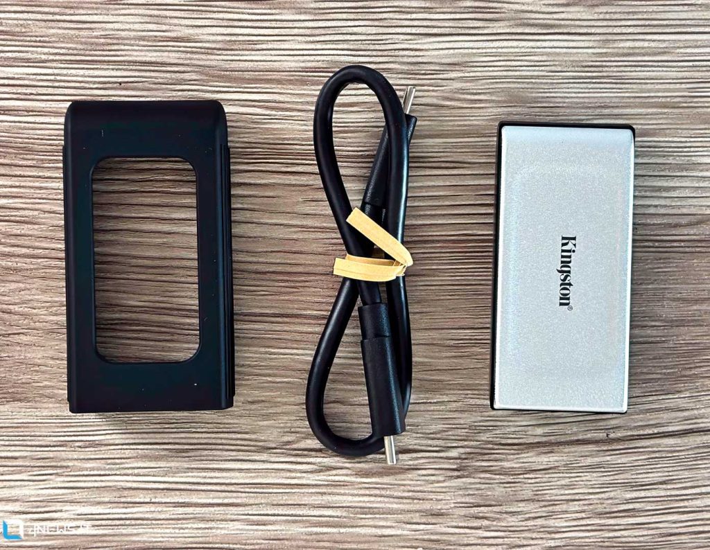 Kingston XS2000 Unboxing