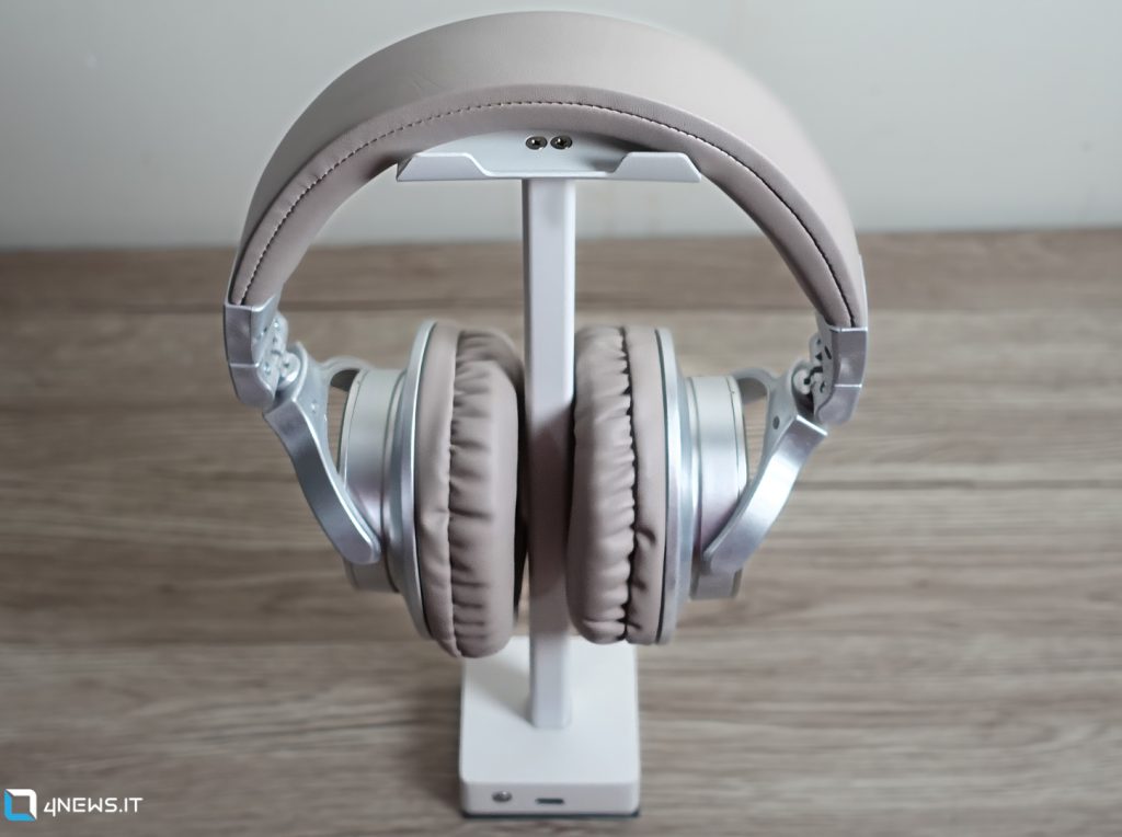 Kiwi Ears Division Top